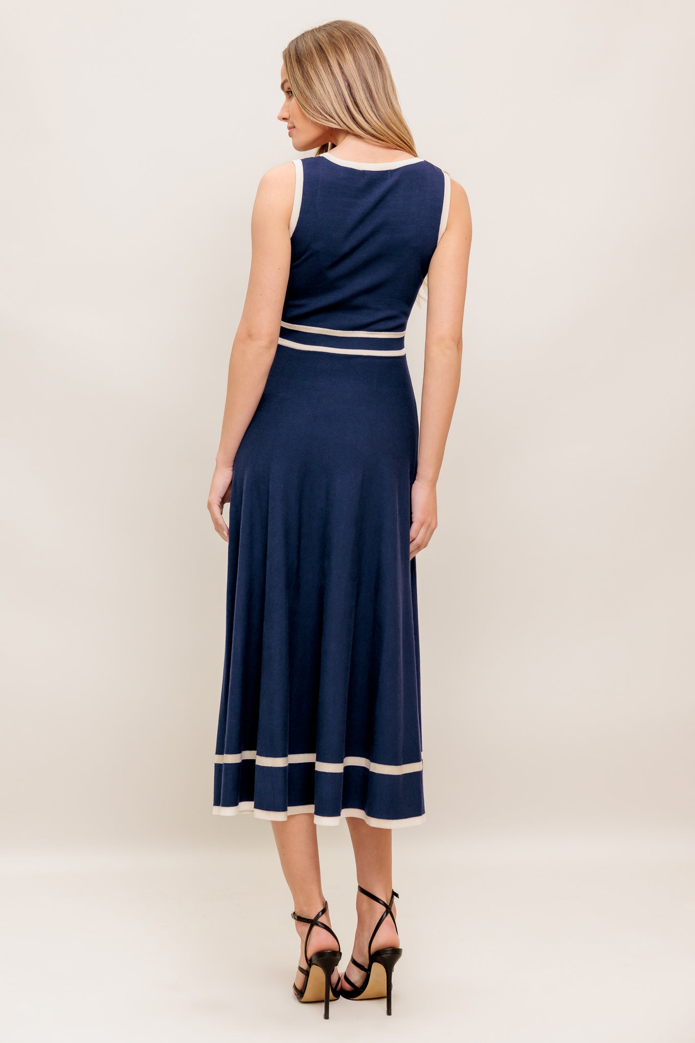 DREAMY DAISY KNIT MIDI DRESS Flying Tomato